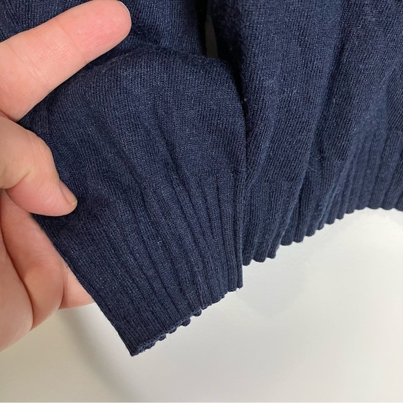 Gap pure navy blue cashmere blend pullover seater thin women’s size medium - Picture 6 of 7